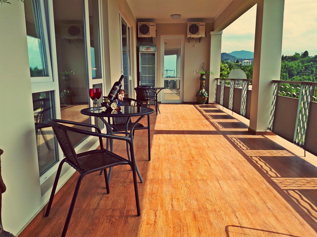 Apartments Sunset Paradise Makhinjauri Bagian luar foto
